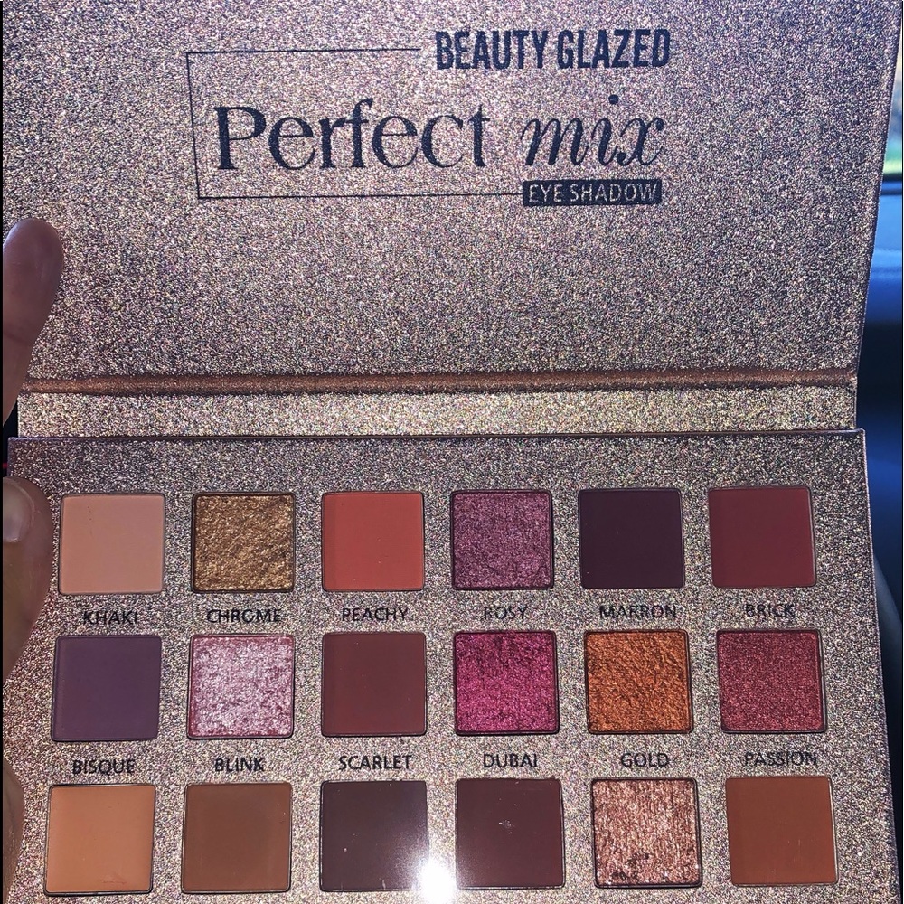 Beauty Glazed Matte/Shimmer Eyeshadow Pallete